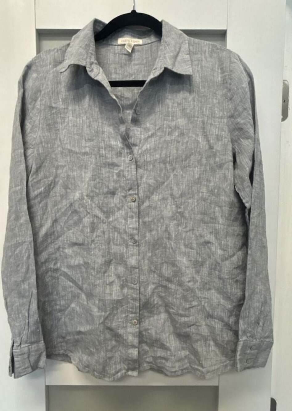 Eileen Fisher Long Sleeve Button-Front Linen Shirt in Grey XS
